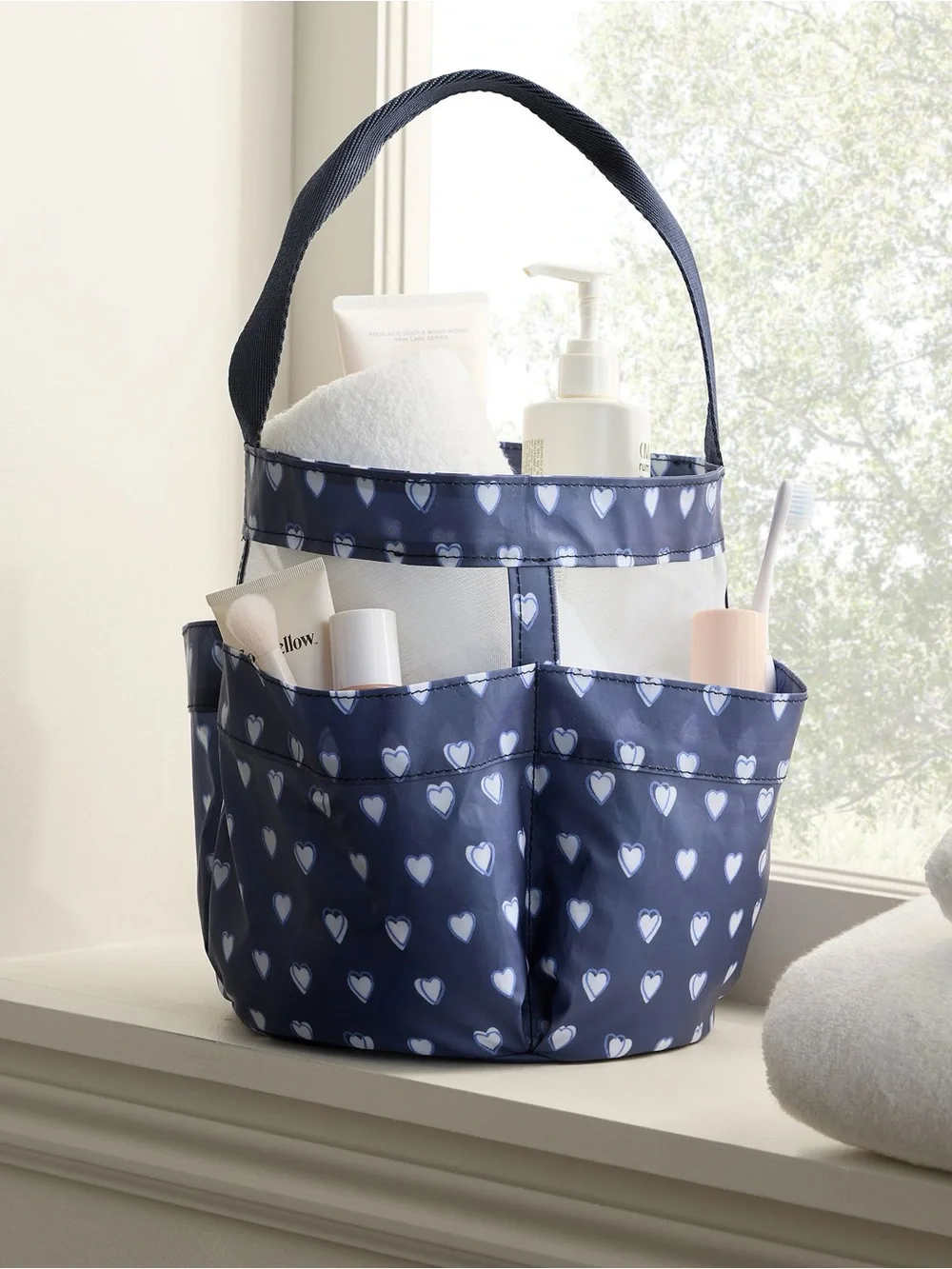 Roller Rabbit x Pottery Barn Navy Heart Print Mesh Bath Caddy